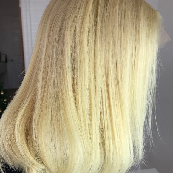 Bob Full Lace Wig - Picture 2 of 3